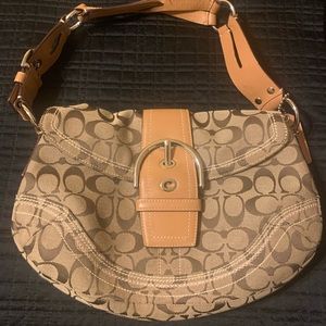 Coach Signature shoulder bag